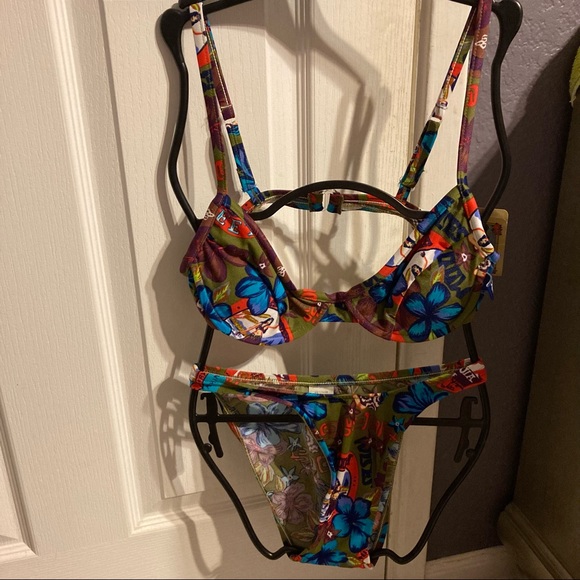 bathing suit - Picture 1 of 5